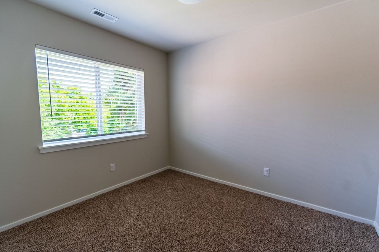 314 120th St S - Photo 6 of 11