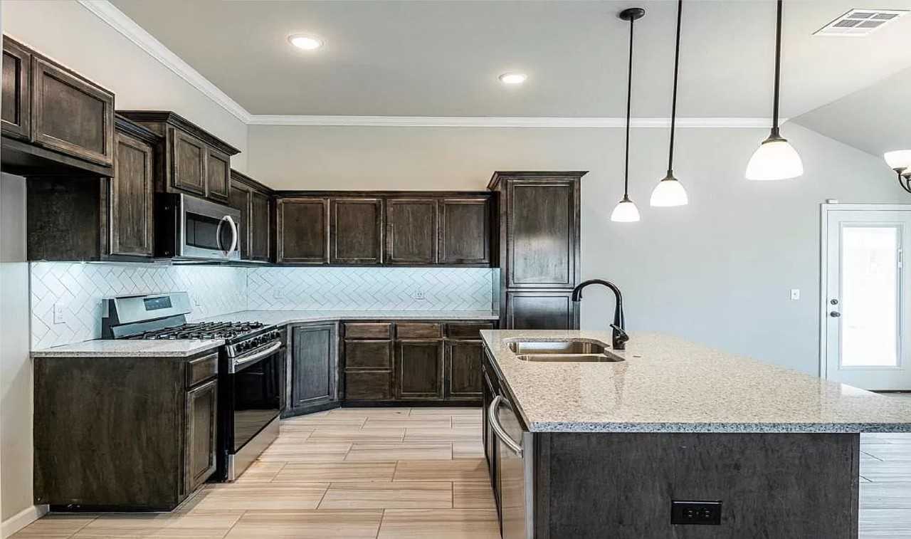 9620 Ashford Dr - Photo 7 of 27