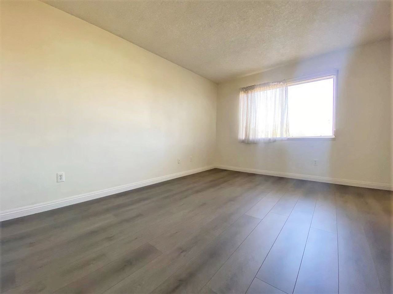 220 Eagle Nest Dr - Photo 6 of 12