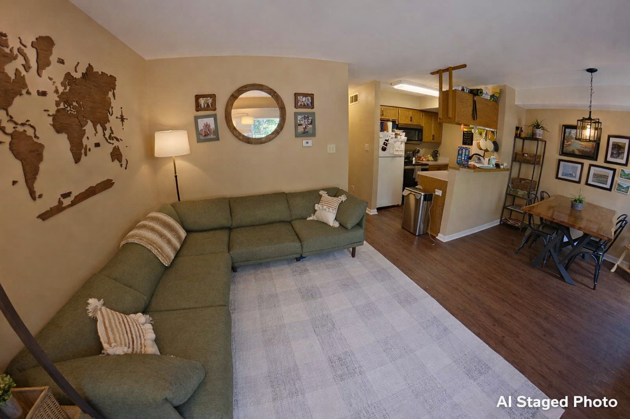 1947 Crescent Dr - Photo 2 of 16