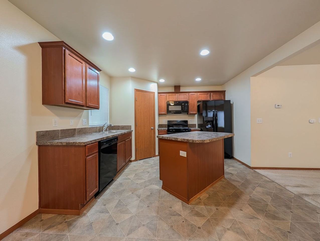 9830 28th Ave Se - Photo 2 of 17