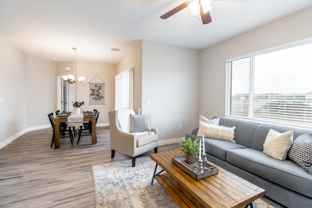 4127 N Manchester Ct - Photo 1 of 1