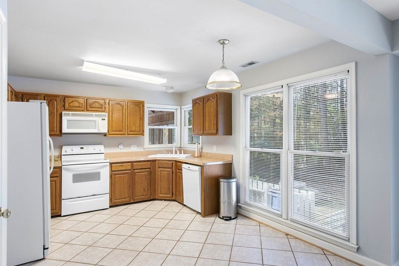 2802 Cove Ridge Rd - Photo 6 of 23