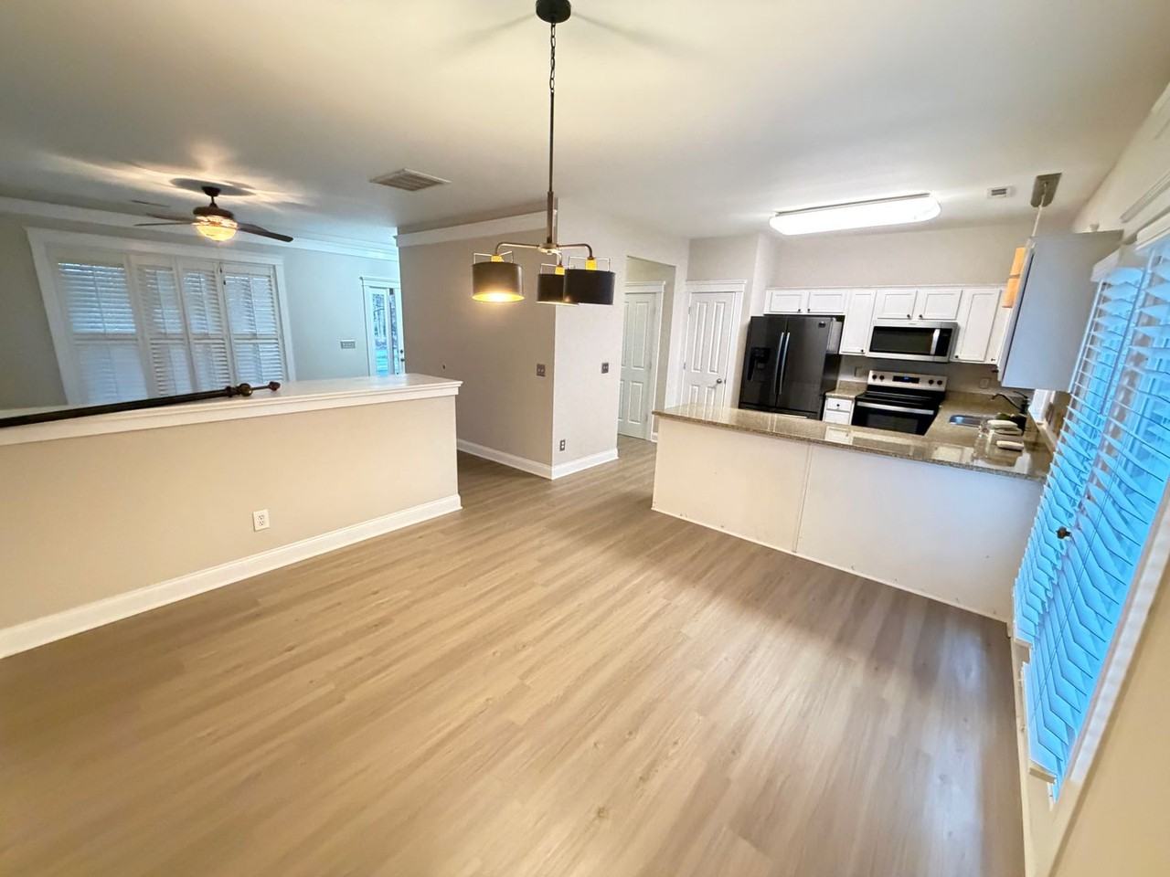 16929 Pennington Dr - Photo 7 of 17