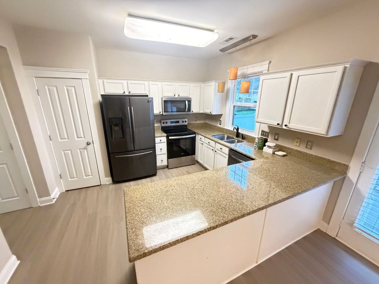 16929 Pennington Dr - Photo 7 of 18