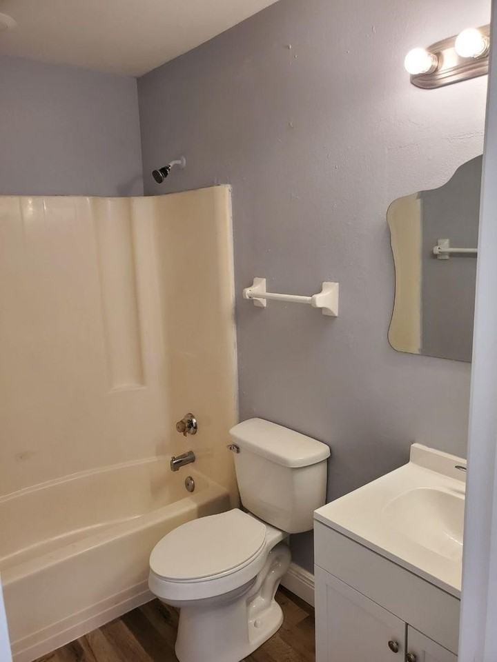 1211 62nd Ave E - Photo 2 of 19