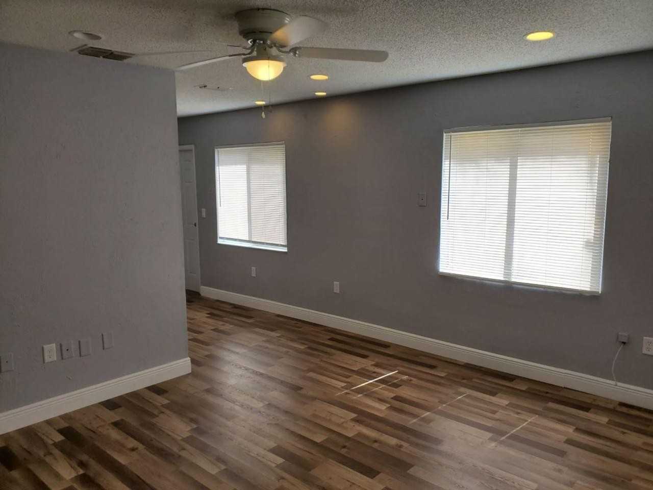 1211 62nd Ave E - Photo 4 of 19