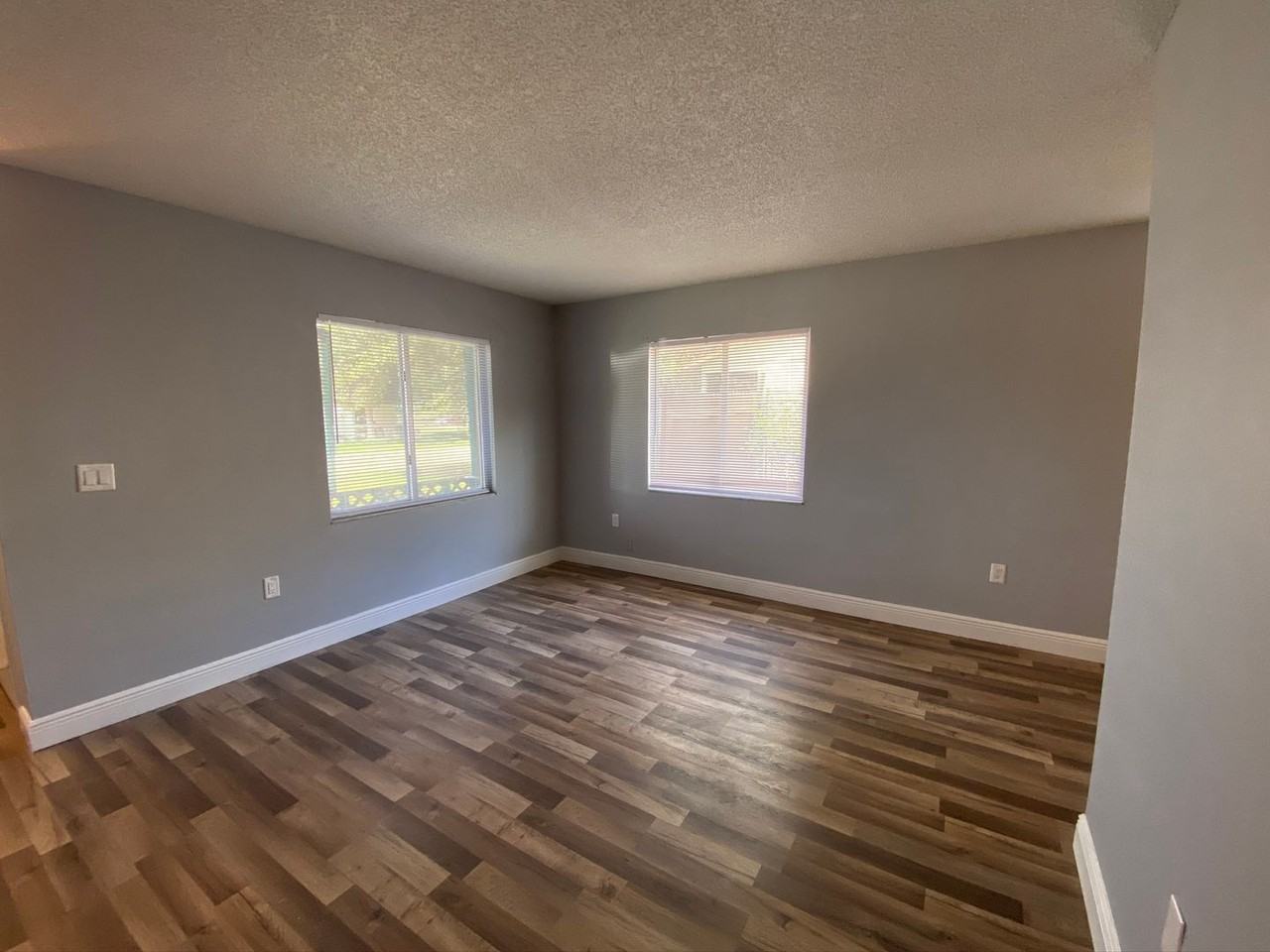 6205 12th Street Ct E - Photo 2 of 10