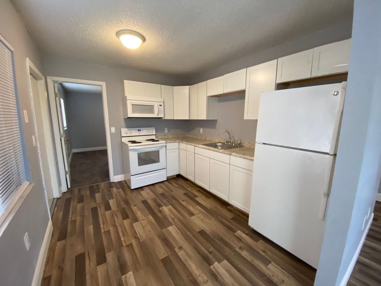 6205 12th Street Ct E - Photo 3 of 10