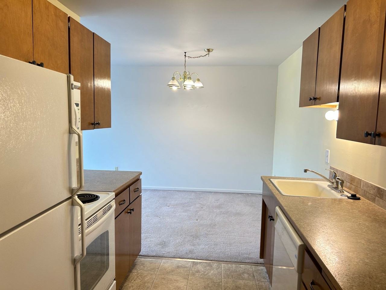 951 Ronald Ave - Photo 6 of 21