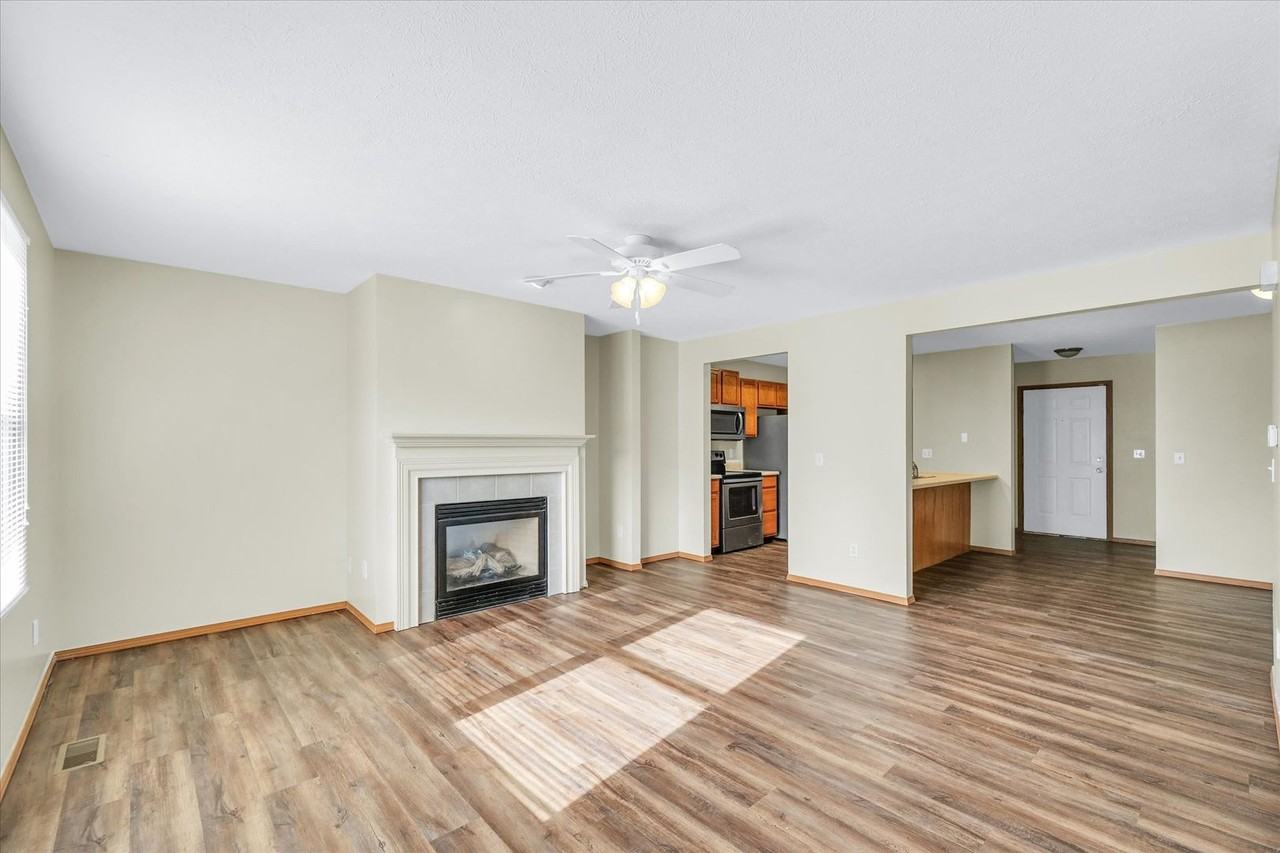 2731 Rainbow Ave - Photo 4 of 31