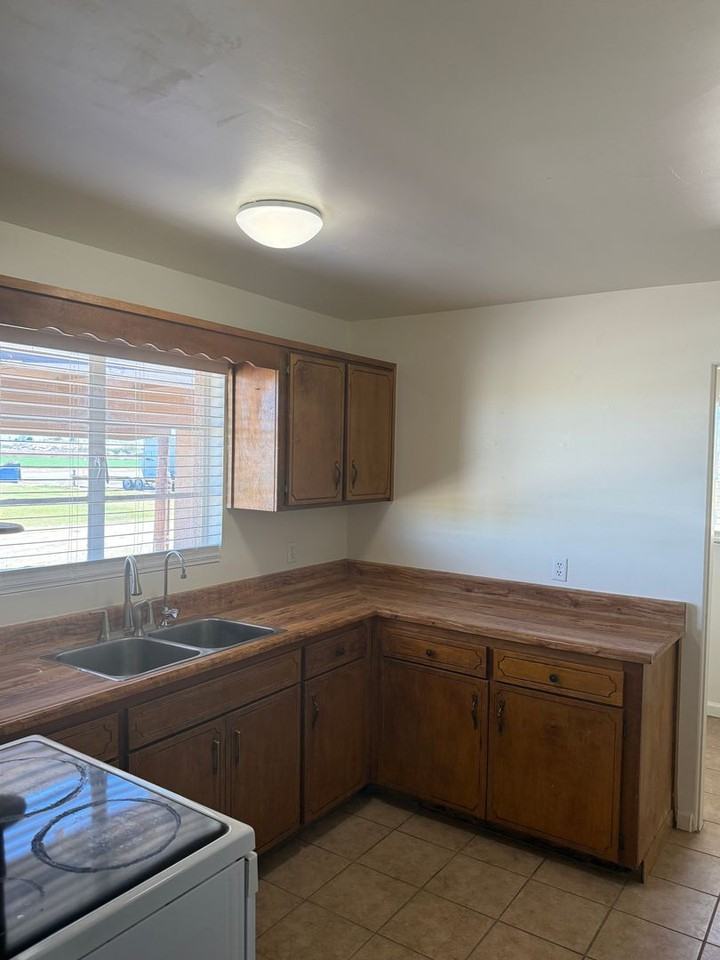 3711 W County 14th St - Photo 2 of 10