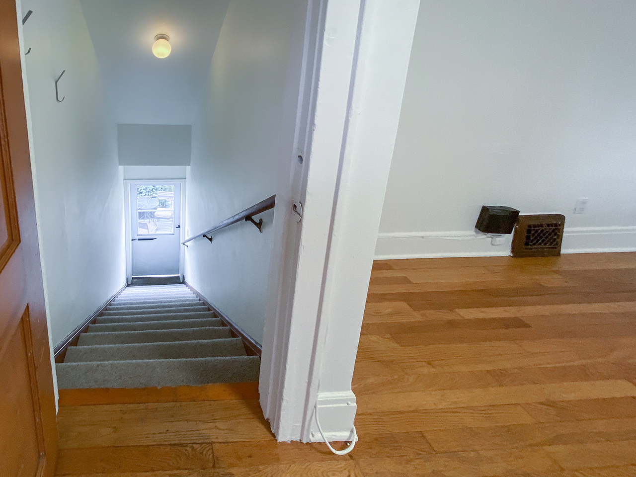 4237 Ne 15th Ave - Photo 3 of 14