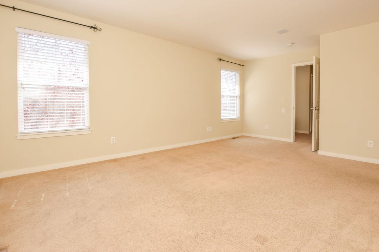 2986 Cornerstone Ln - Photo 3 of 30