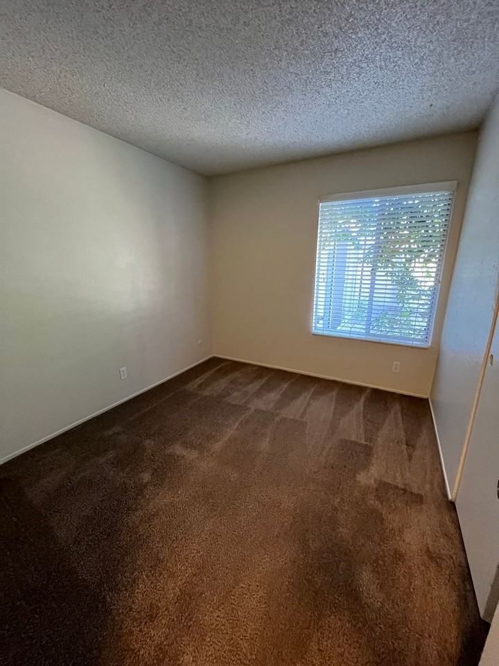 241 Baja Ave - Photo 7 of 13