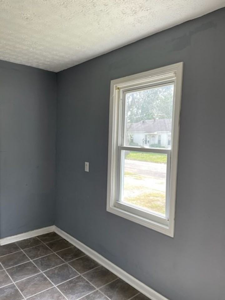 2636 Bard Ave - Photo 5 of 9