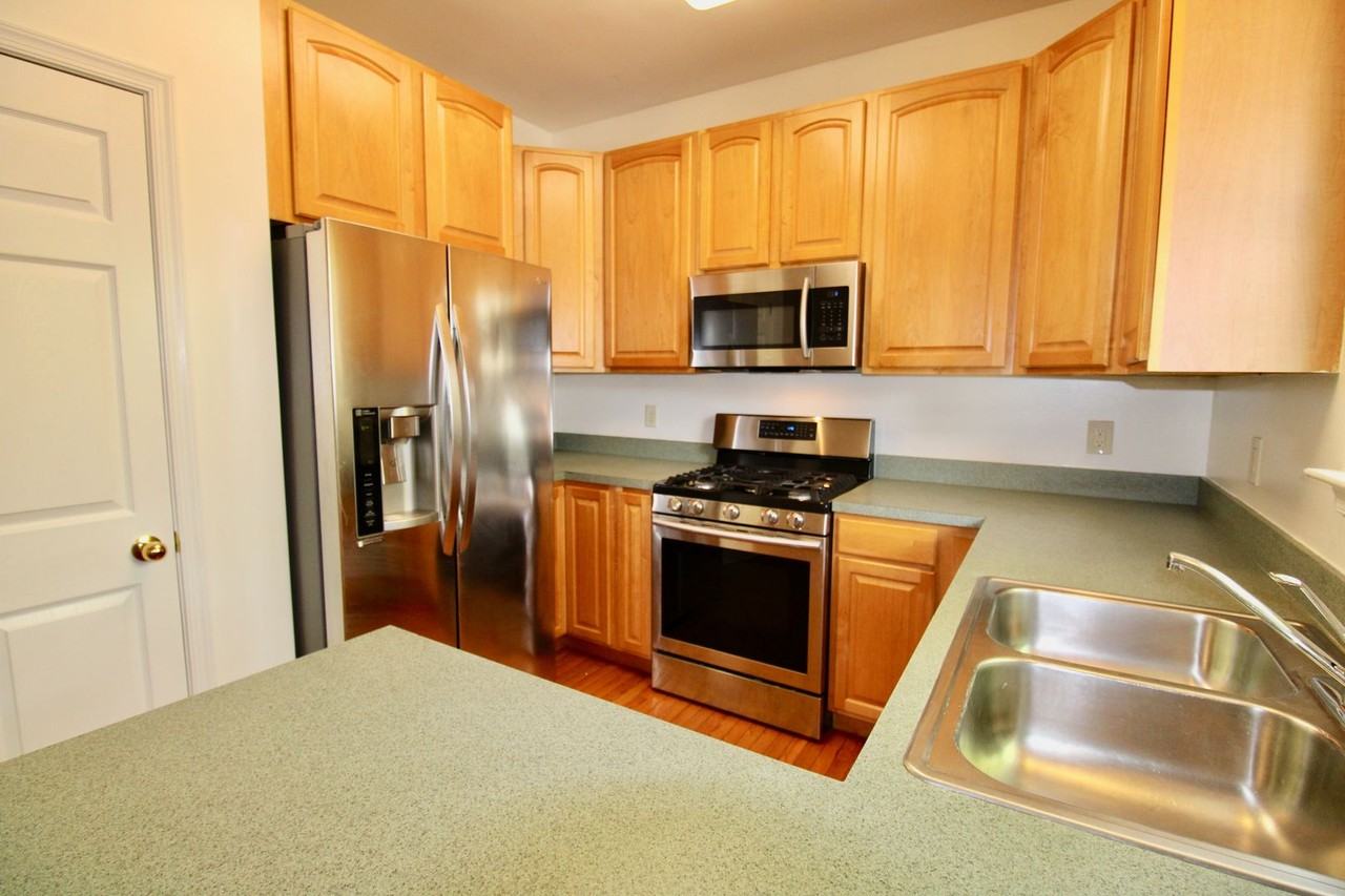 1728 N 3rd St - Photo 2 of 18