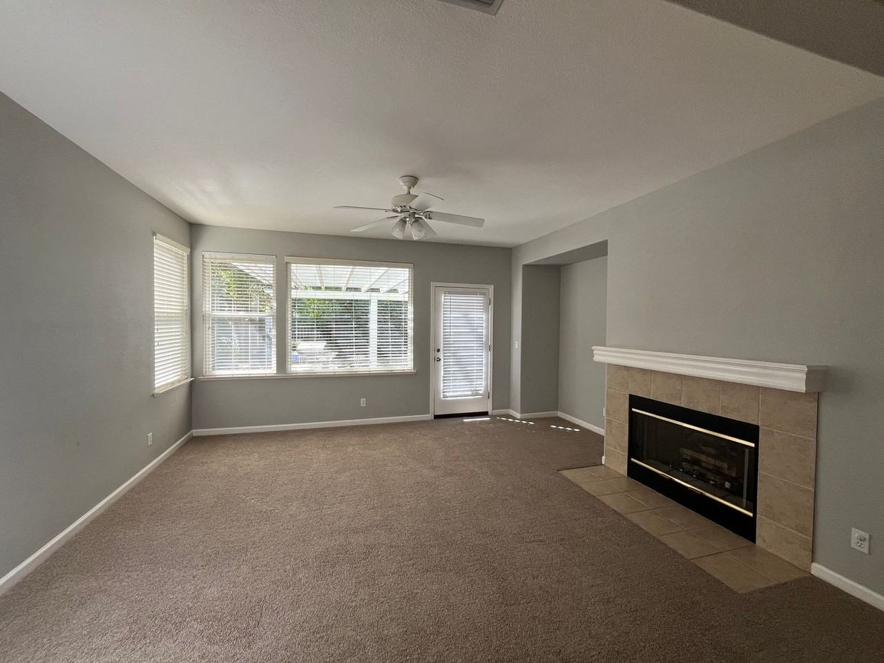 3064 Audubon Cir - Photo 7 of 28