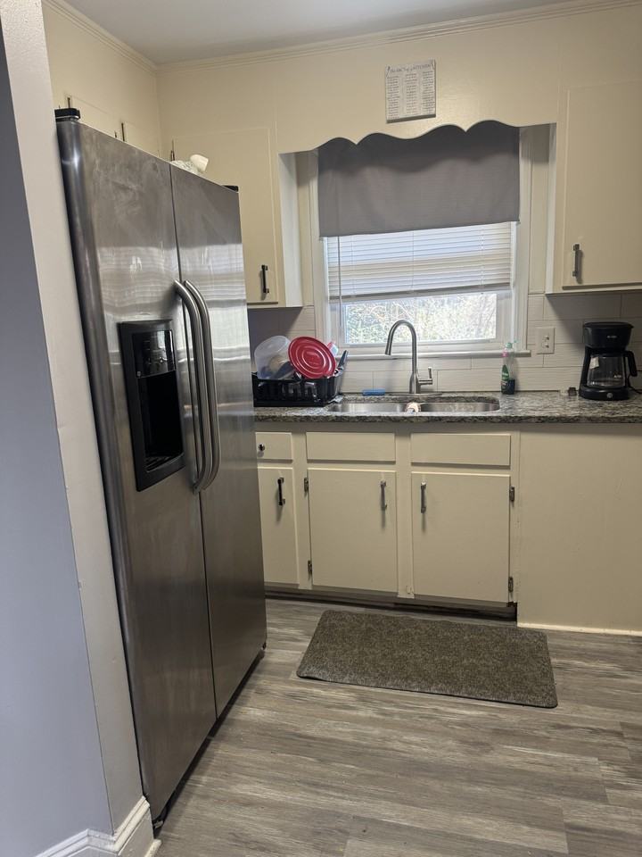 Weststone Dr #4 - Photo 7 of 9