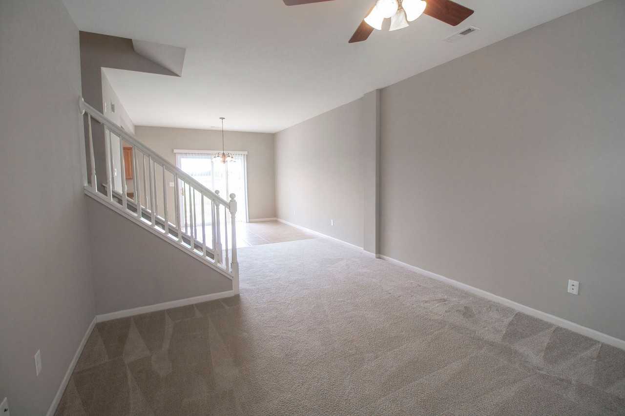 5000 Derby Ridge Dr #404 - Photo 3 of 32