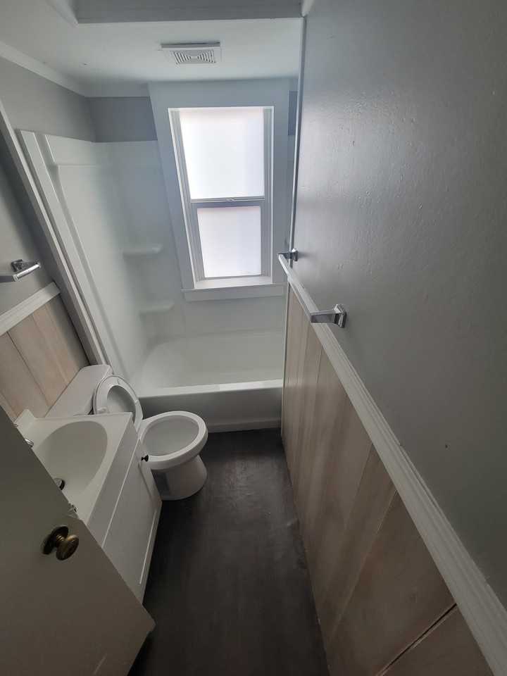 121 S 2nd Ave #1 - Photo 3 of 4