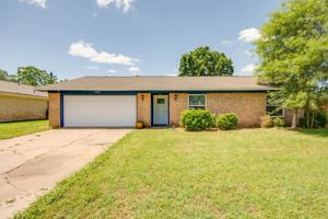 featured image of 3000 Longleaf Dr