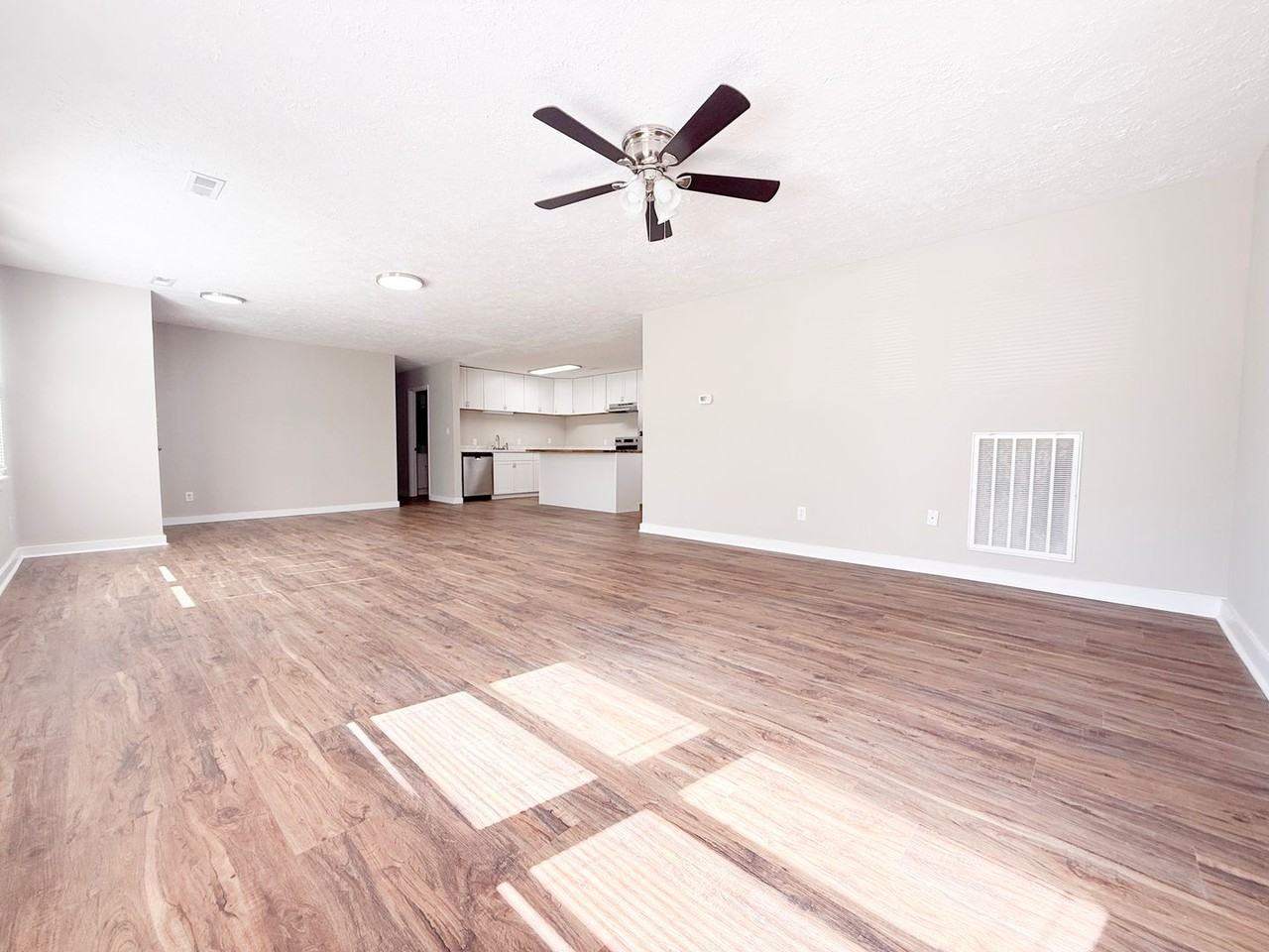 325 Petite Dr - Photo 5 of 25