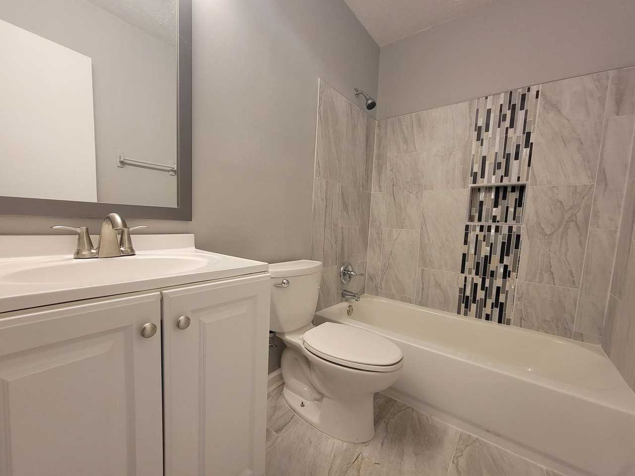1084 Summer Brook Rd - Photo 3 of 23