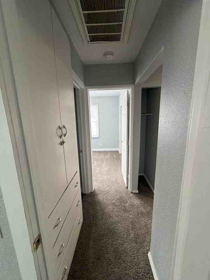 2658 N Fremont Ave - Photo 4 of 11