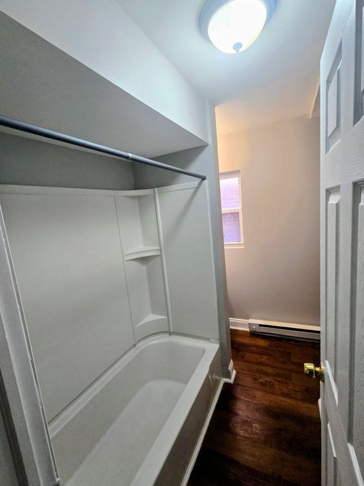 705 N 4th St - Photo 2 of 13