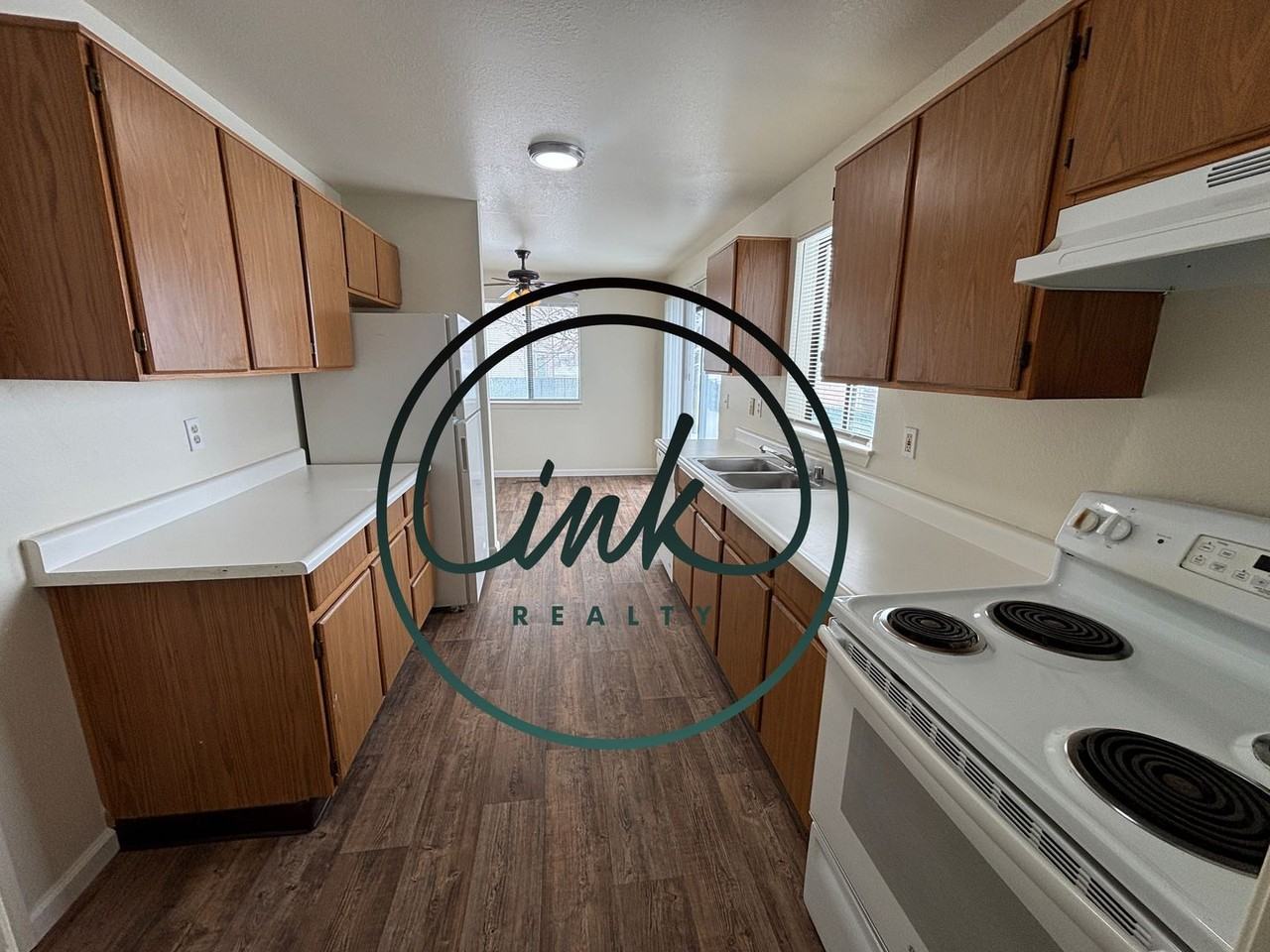 1377 Village Way - Photo 5 of 12