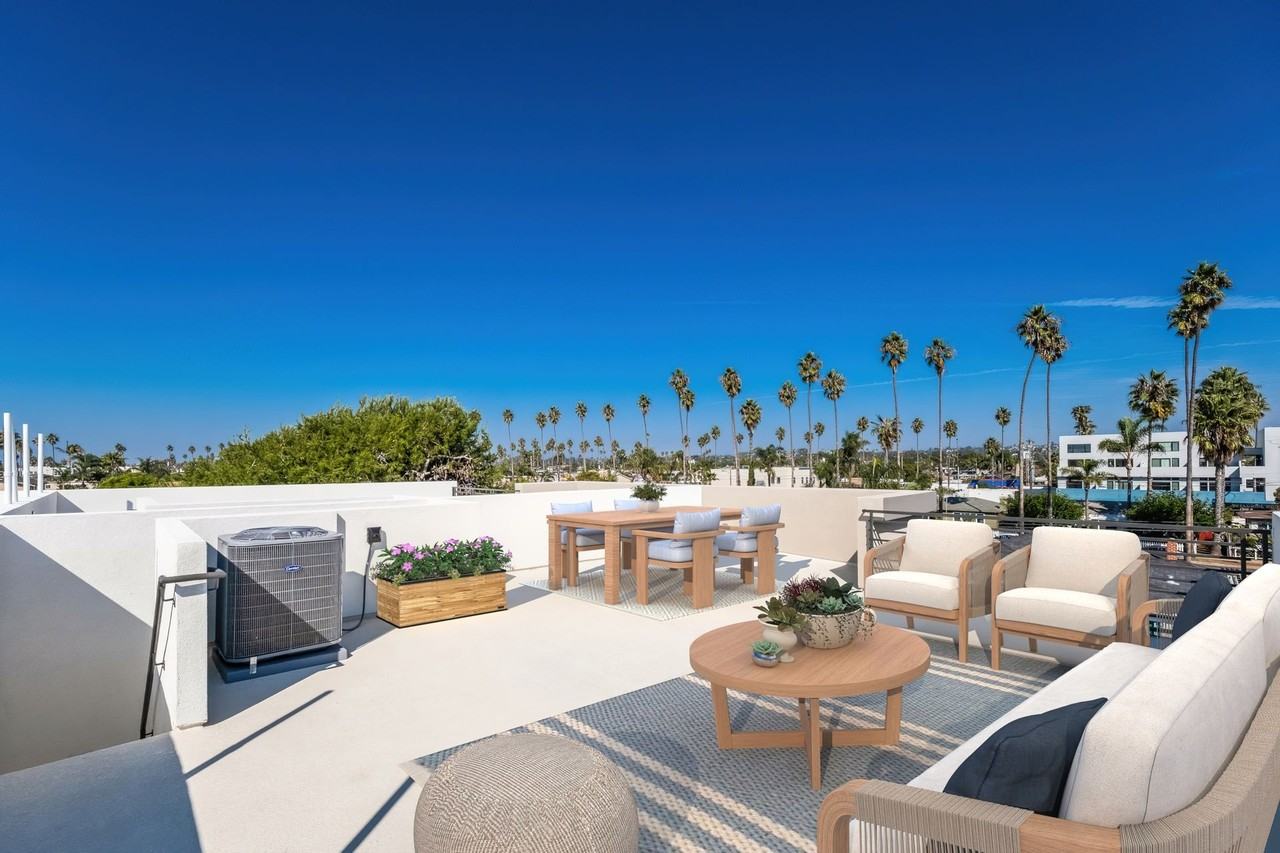 Gorgeous Brand New Townhomes in S Oceanside w/ Ocean Views! - Photo 2 of 9