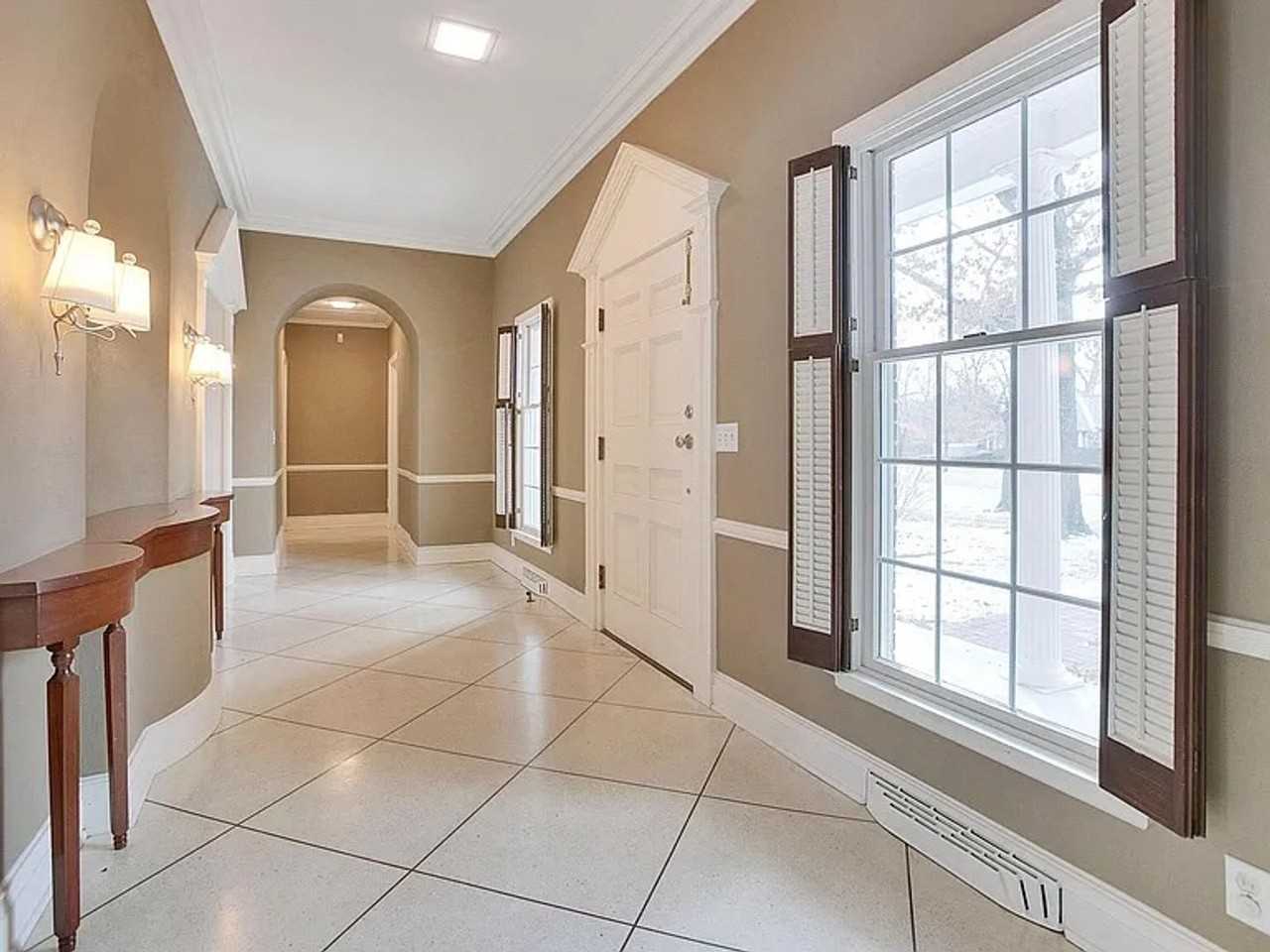 8200 E Tipperary St - Photo 2 of 29