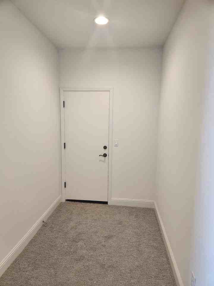 1351 Gordon Ln - Photo 5 of 49