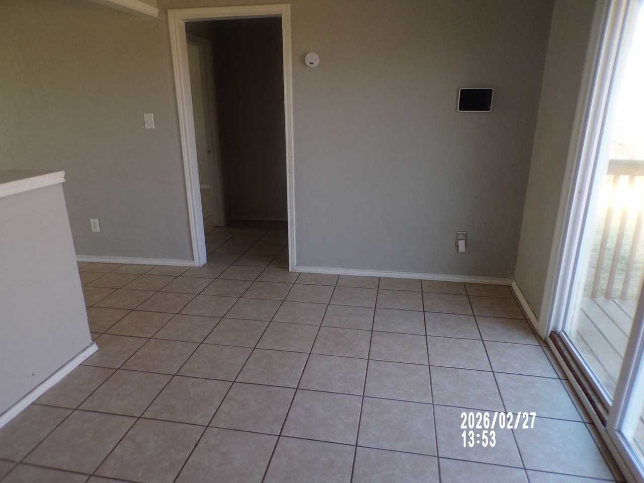 2803 Nw 23rd St - Photo 6 of 34