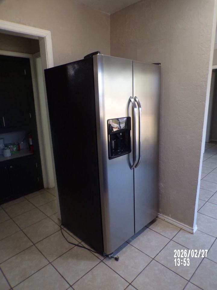 2803 Nw 23rd St - Photo 7 of 34