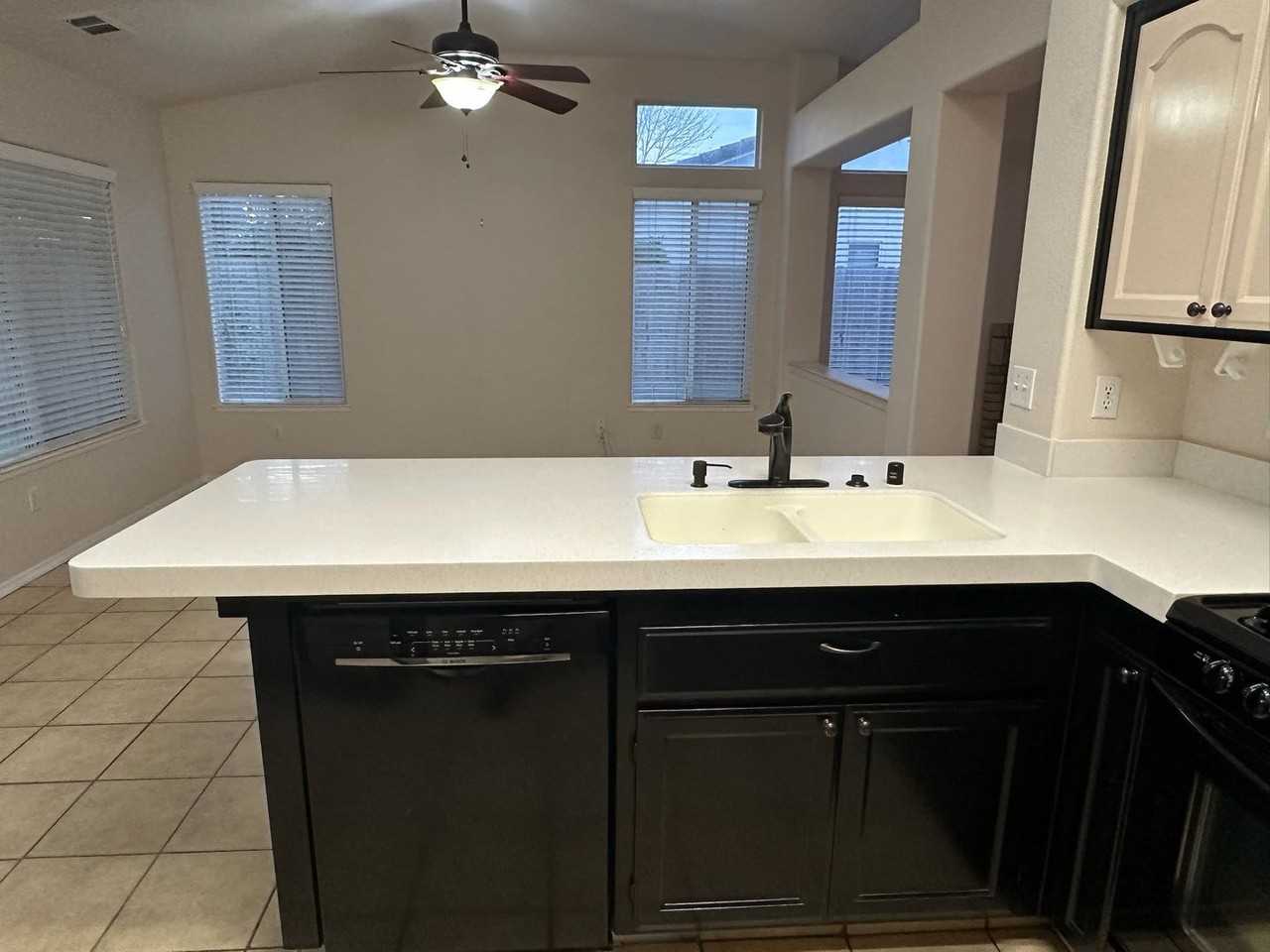 5449 W Ashland Ct - Photo 4 of 22