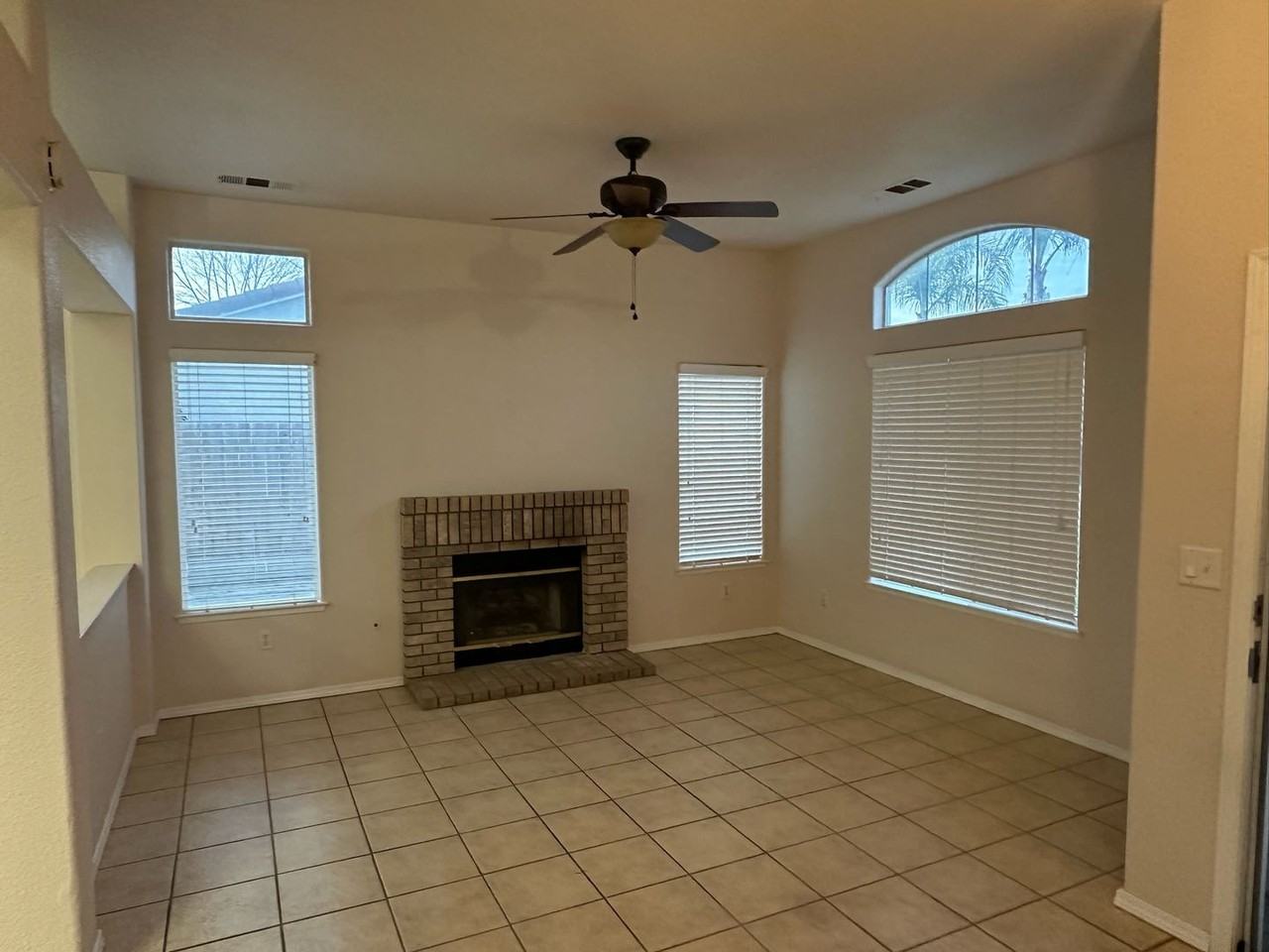 5449 W Ashland Ct - Photo 5 of 22