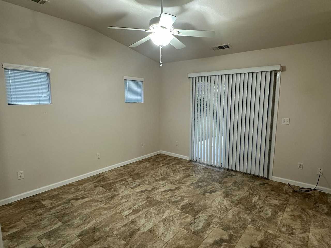 5449 W Ashland Ct - Photo 6 of 22