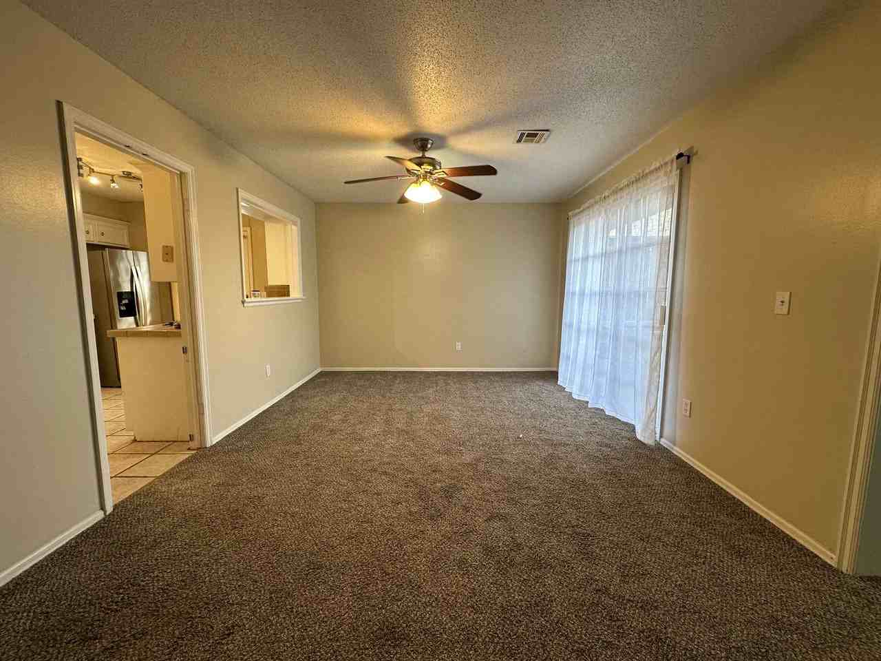 2518 Nw 62nd St - Photo 6 of 26