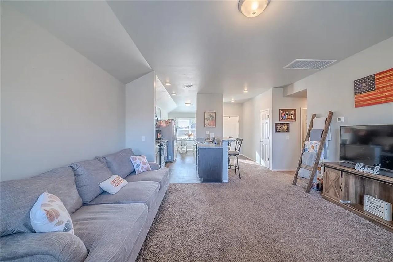 1112 S Appaloosa Ln - Photo 4 of 14