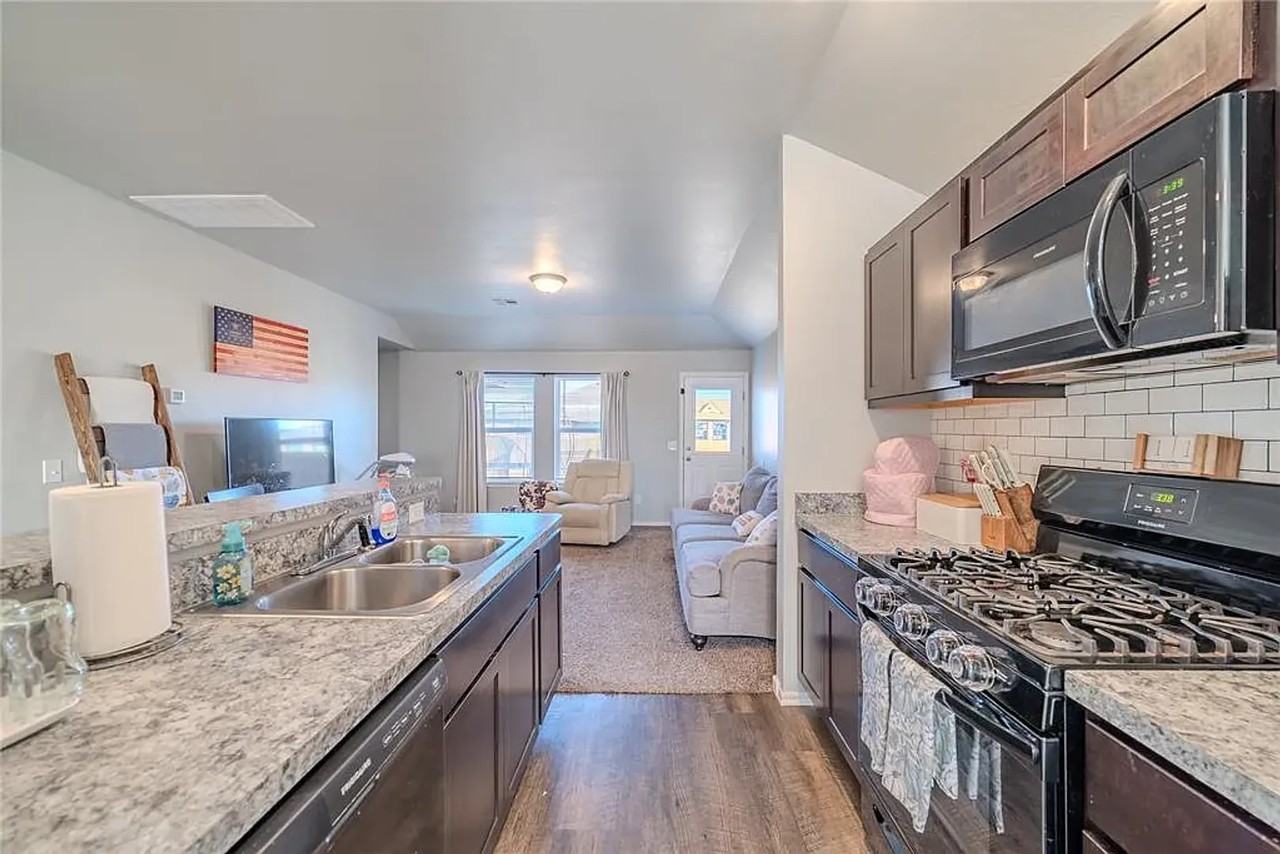 1112 S Appaloosa Ln - Photo 5 of 14