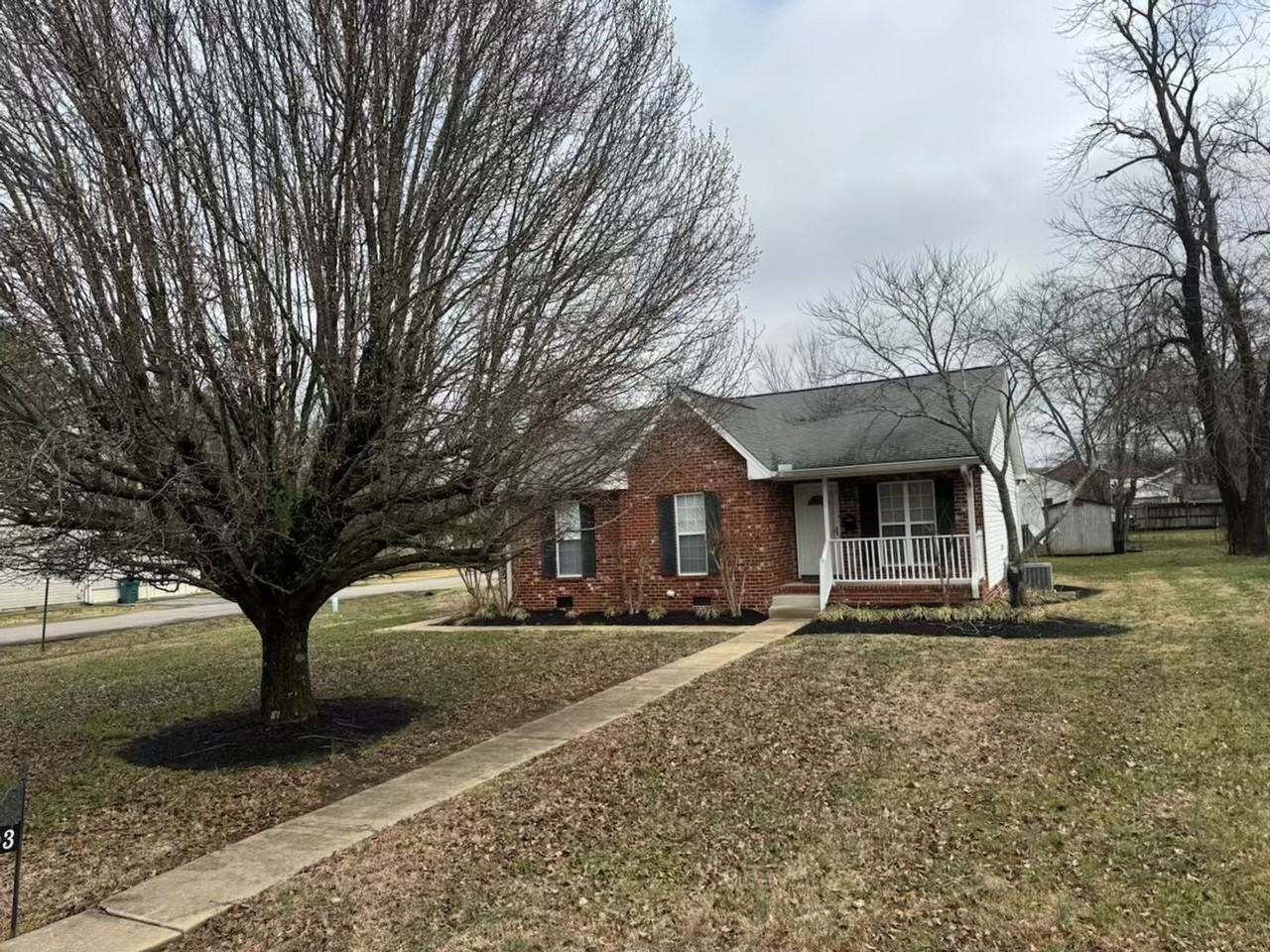 403 S Tarver Ave - Photo 2 of 2