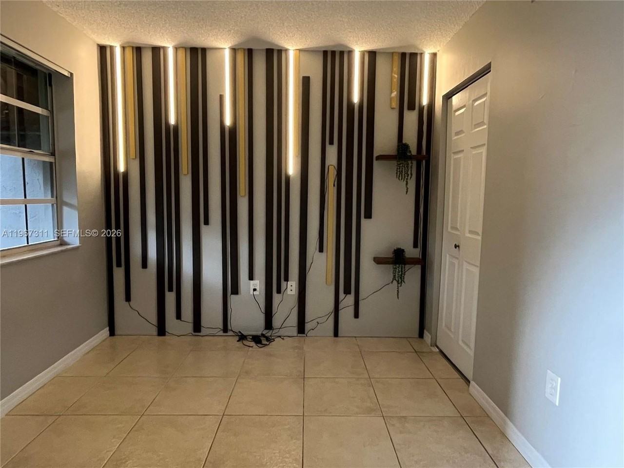 5150 Lake Loop Rd - Photo 4 of 19