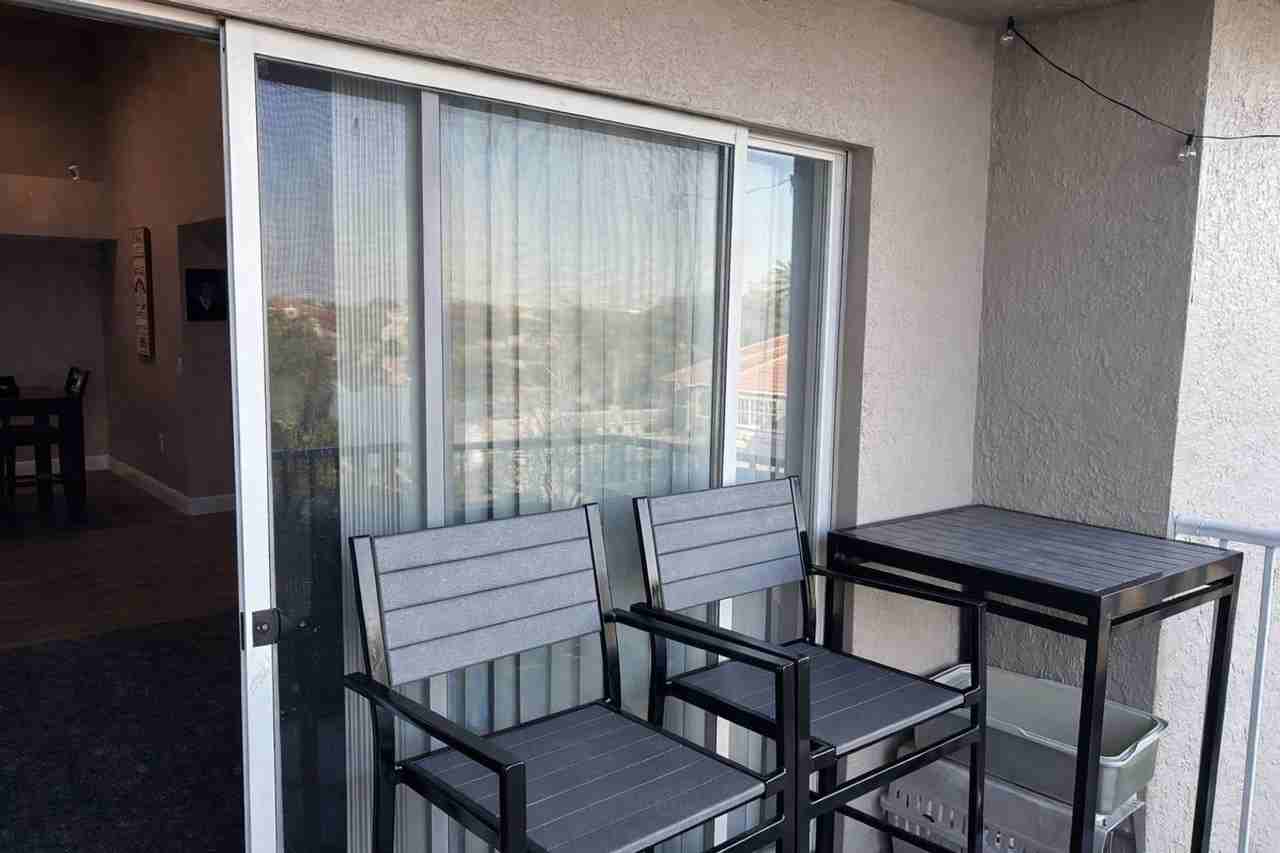 5065 Wiles Rd - Photo 7 of 10