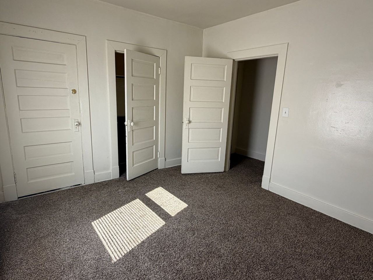 635 Forest Ave - Photo 7 of 11