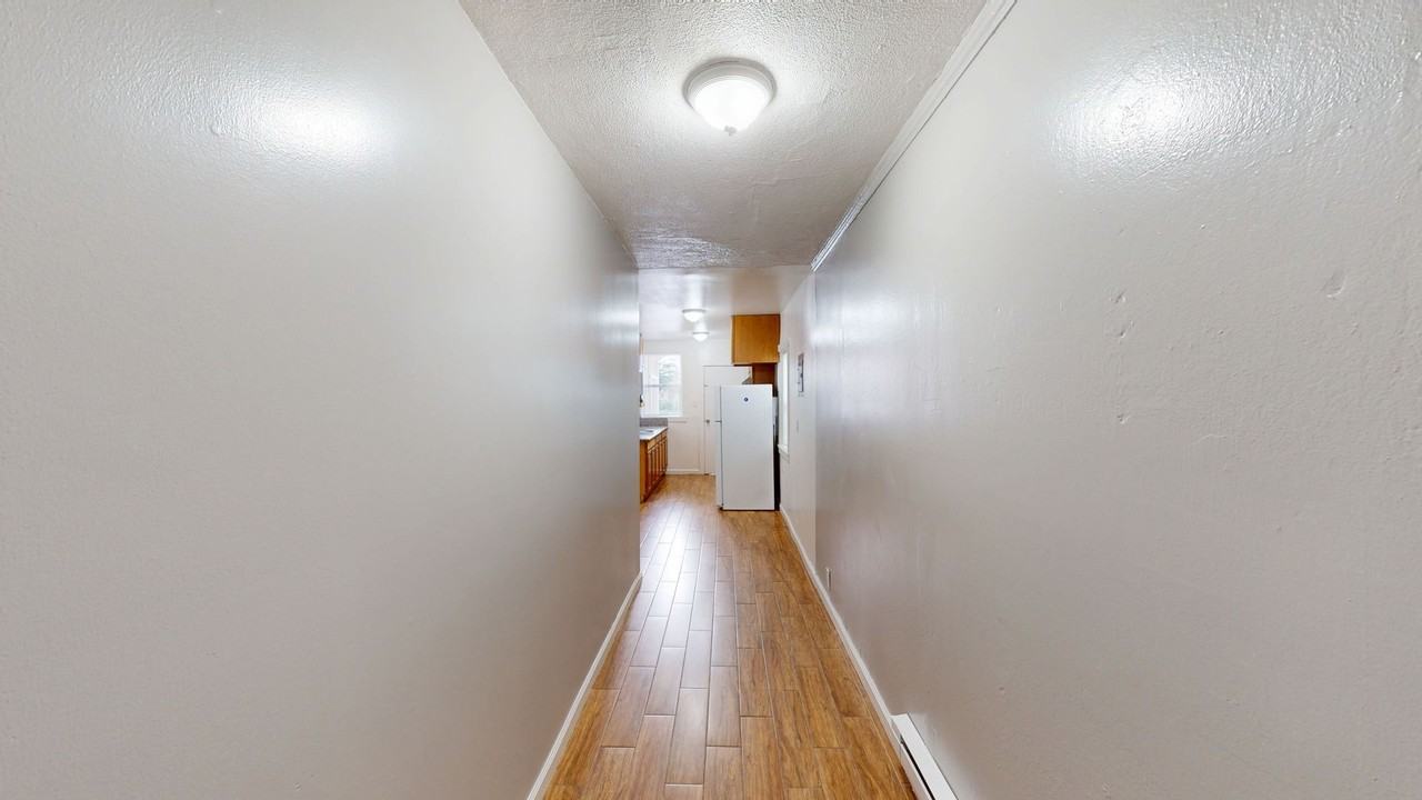 6405 Bancroft Avenue - Photo 2 of 37