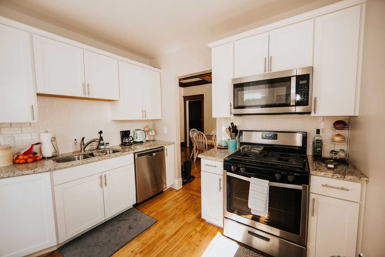 2010 Marshall Ave - Photo 6 of 31