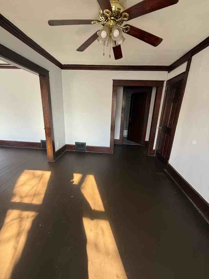 4719 E 94th St - Photo 3 of 11