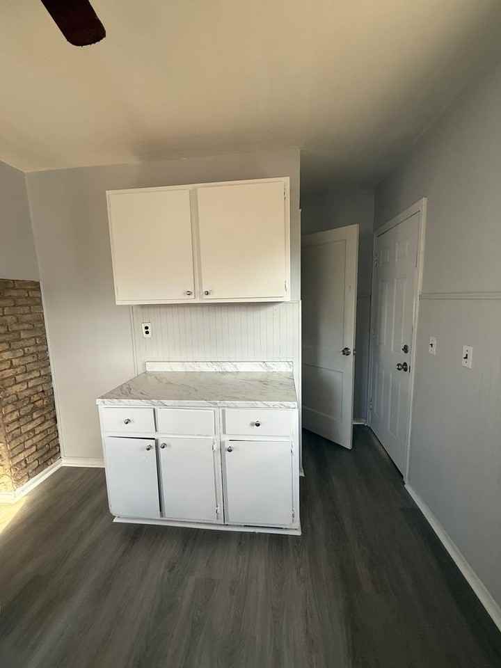 4719 E 94th St - Photo 7 of 11